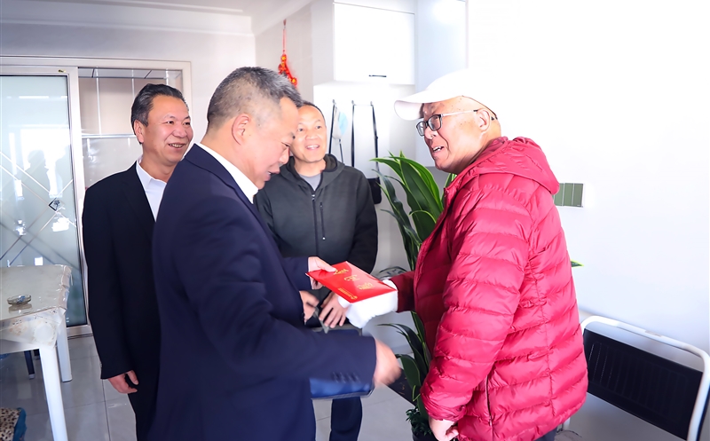 攀西公司领导开展春节前夕走访慰问