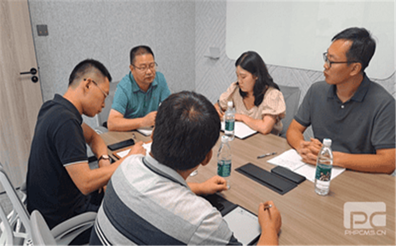 “加强企业劳动保护 关爱职工身心健康” 冶勘物流分工会开展安全检查暨“夏送清凉“慰问活动